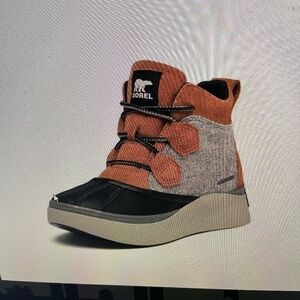 Sorel woman’s out n about IV snow size 8 with box